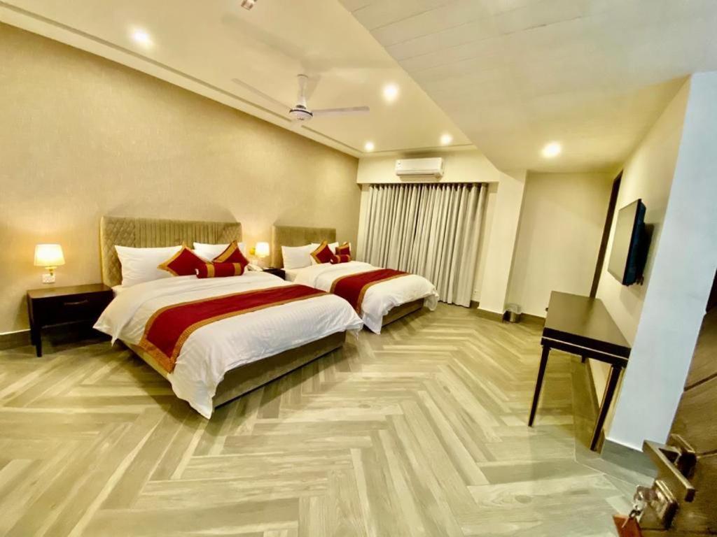 Shelton'S Rezidor House Hotel Pesavar Kültér fotó