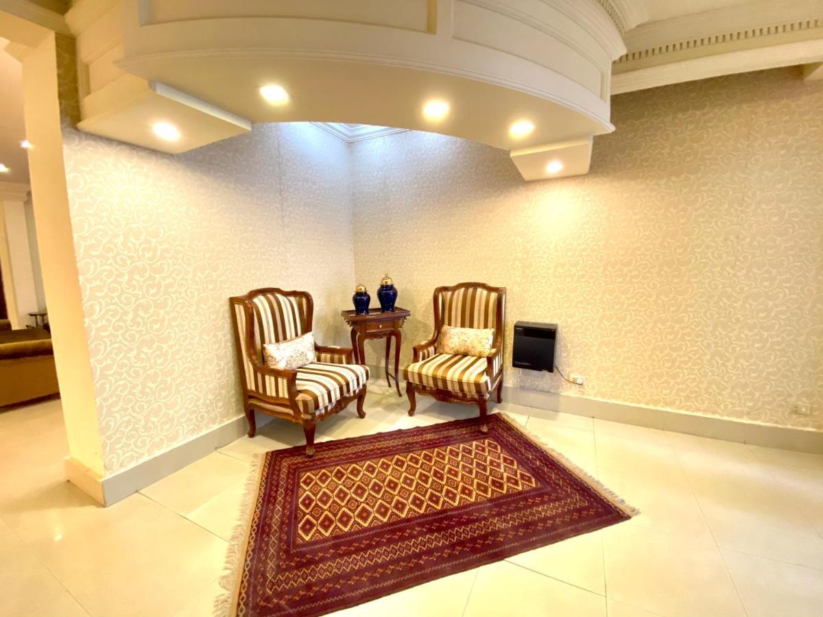 Shelton'S Rezidor House Hotel Pesavar Kültér fotó